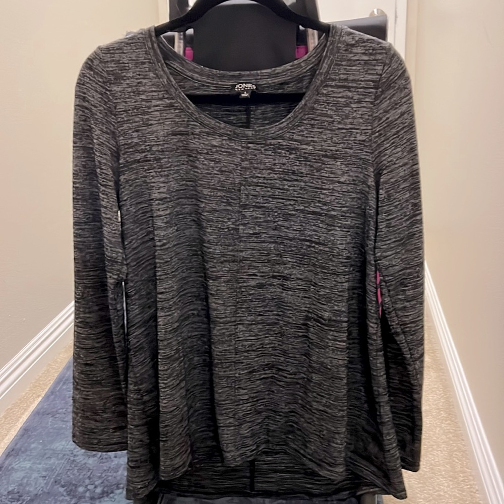 Jones New York super soft pullover with crew neck